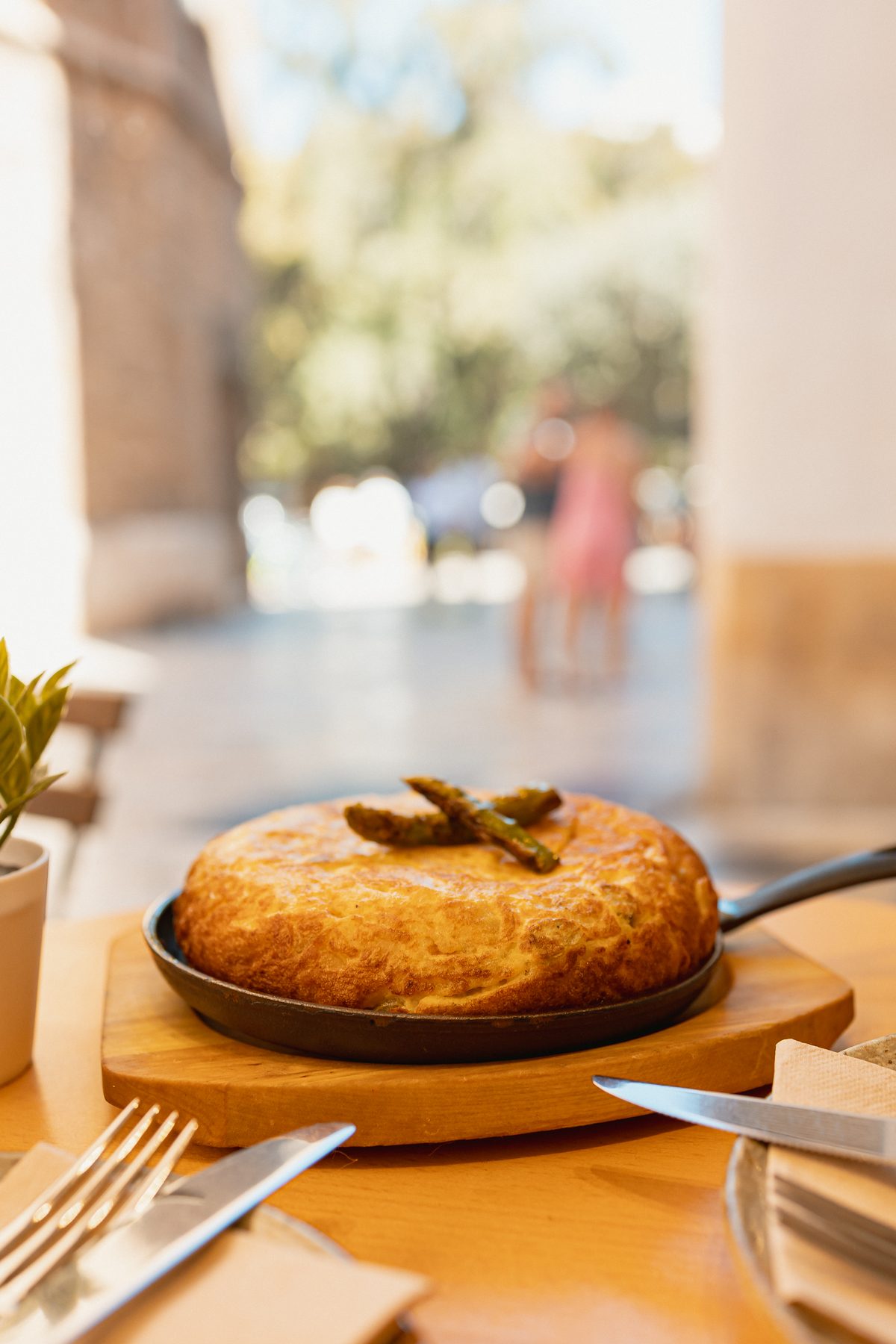 Spanish omelette with asparagus on the terrace at Can Frasquet, Carrer d'Orfila